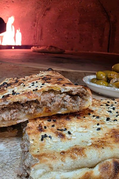 סמבוסק בשרי במסעדה איטלקית פיצה די קלאס