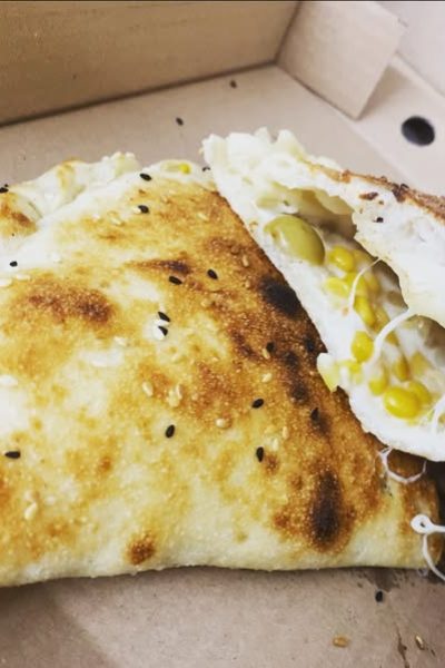 סמבוסק גבינת מוצרלה עם זיתים ותירס במעלות תרשיחא